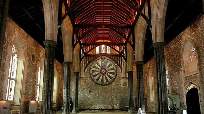 Best City to explore in London, Great Hall housing a replica of King Arthur's Round Table